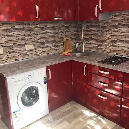 Red Apartment 2019 Very Centre 赫尔松 外观 照片