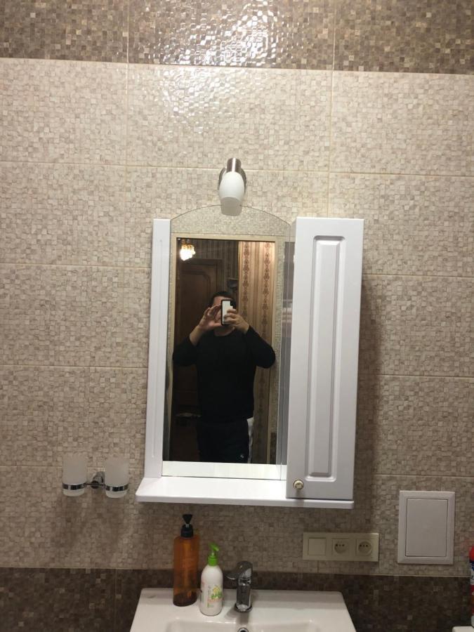 Red Apartment 2019 Very Centre 赫尔松 外观 照片